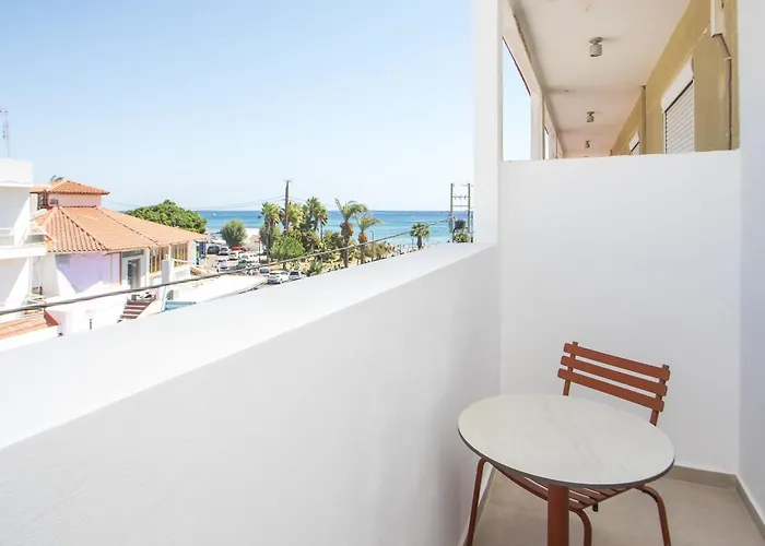 Ermou 44 * Faliraki